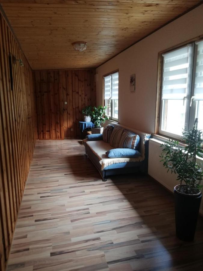 Fewo An Der Klosterruine Paulinzella Mit Kostenfreien Parkplatz Und Wlan Exteriér fotografie