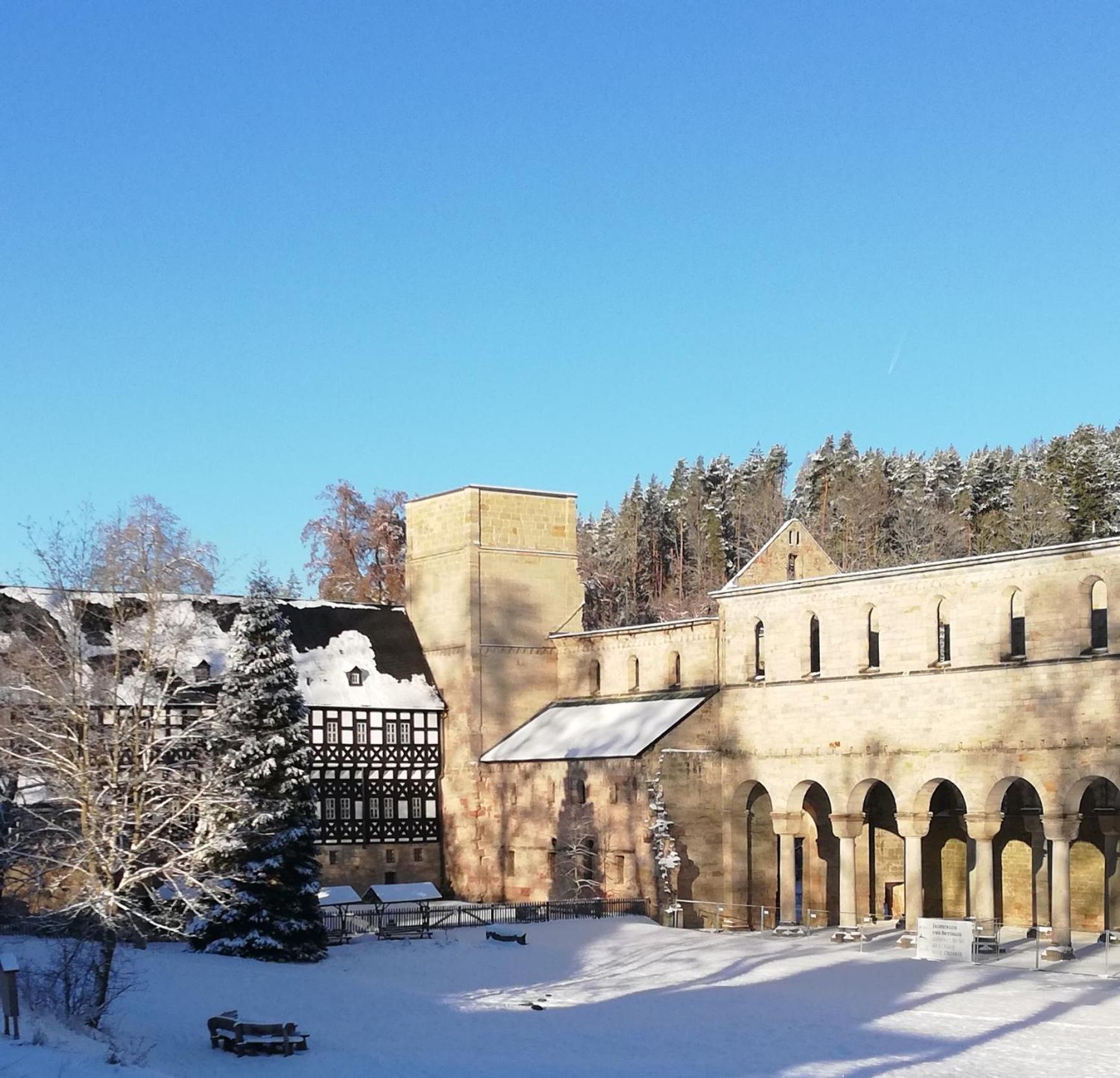 Fewo An Der Klosterruine Paulinzella Mit Kostenfreien Parkplatz Und Wlan Exteriér fotografie